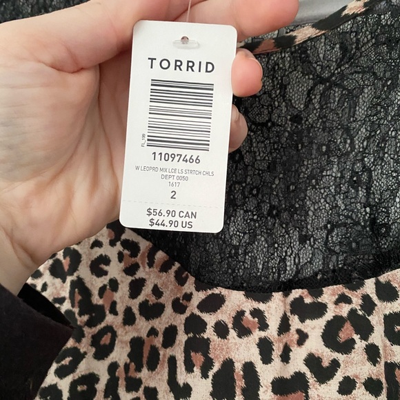 Brand New Torrid Size 2 Lace/Leopard Print top - Picture 3 of 3